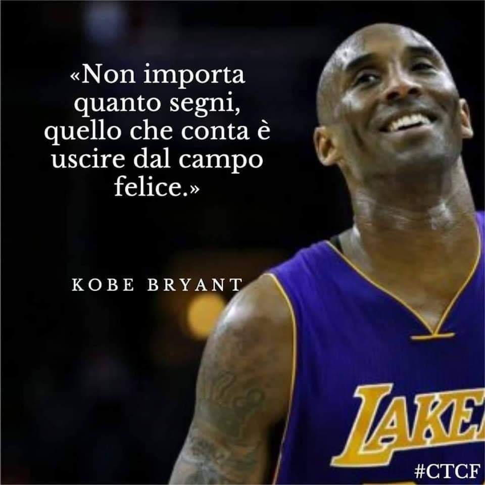 In memoria di Kobe disposto un minuto di silenzio